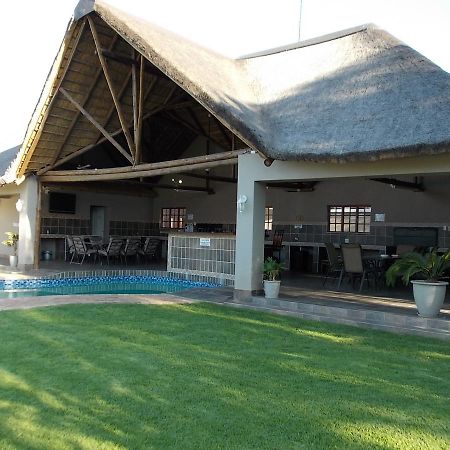 Lavender Lodge Vryburg Екстериор снимка