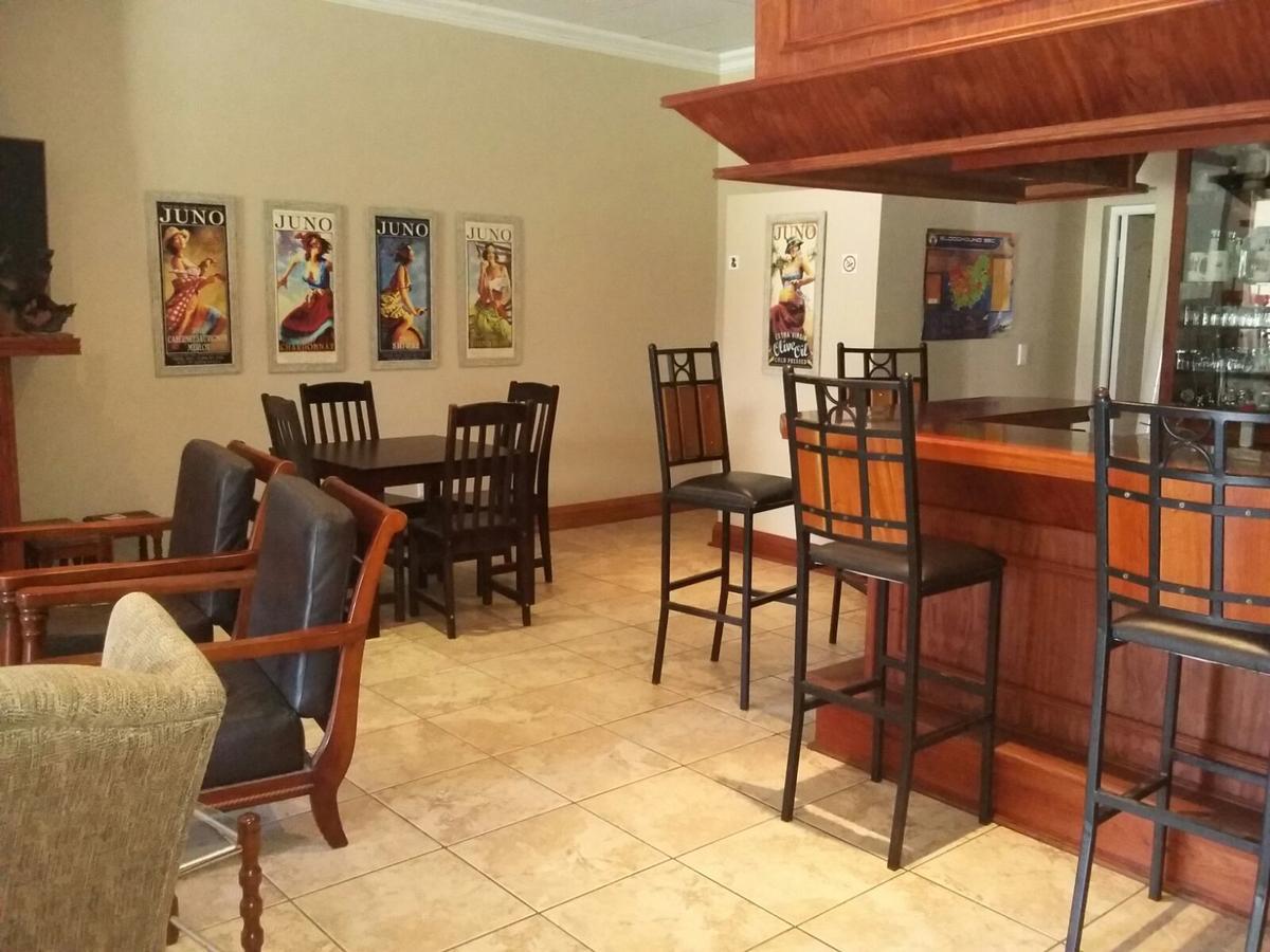 Lavender Lodge Vryburg Екстериор снимка